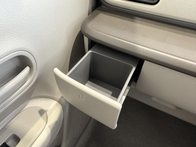 アルトラパン Ｌ　届出済未使用車　衝突軽減ブレーキ　誤発進抑制　車線逸脱警報　標識認識機能　アイドリングストップ　運転席シートヒーター　オートエアコン　電動格納ミラー　キーレスプッシュスタート　軽自動車（43枚目）