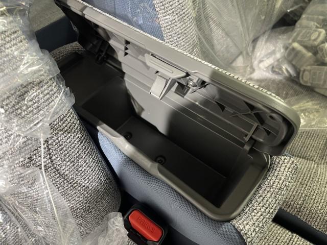 ムーヴキャンバス ストライプスＸ　届出済未使用車　衝突軽減ブレーキ　両側電動スライドドア　電動格納ミラー　アームレスト　シートリフター　ＵＳＢ充電ソケット　アイドリングストップ　オートエアコン　スマートキー　プッシュスタート　軽自動車（46枚目）