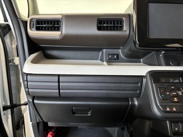 スペーシア ハイブリッドＸ　届出済未使用車　スズキセーフティサポート　両側電動スライドドア　シートヒーター　スマートキー　マルチユースフラップ　スリムサーキュレーター　オートライト　オートエアコン　軽自動車（42枚目）