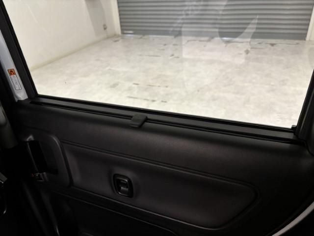 スペーシア ハイブリッドＸ　届出済未使用車　スズキセーフティサポート　両側電動スライドドア　シートヒーター　スマートキー　マルチユースフラップ　スリムサーキュレーター　オートライト　オートエアコン　軽自動車（62枚目）