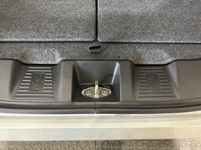 スペーシア ハイブリッドＸ　届出済未使用車　スズキセーフティサポート　両側電動スライドドア　シートヒーター　スマートキー　マルチユースフラップ　スリムサーキュレーター　オートライト　オートエアコン　軽自動車（80枚目）