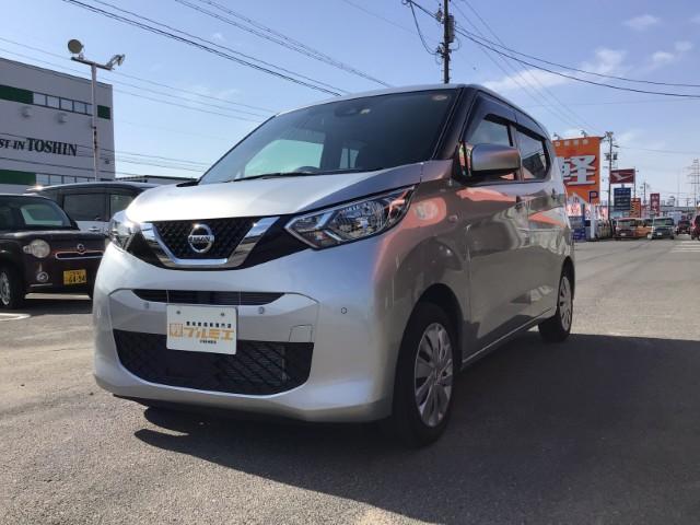 デイズ Ｓ　ちょい乗り車　衝突軽減ブレーキ　マニュアルエアコン　電動格納ミラー　オートライト　ベンチシート　アイドリングストップ　キーレスエントリー　アームレスト　シートリフター　パワーウィンドウ　軽自動車（4枚目）