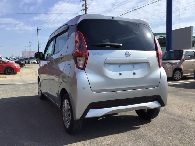 デイズ Ｓ　ちょい乗り車　衝突軽減ブレーキ　マニュアルエアコン　電動格納ミラー　オートライト　ベンチシート　アイドリングストップ　キーレスエントリー　アームレスト　シートリフター　パワーウィンドウ　軽自動車（10枚目）