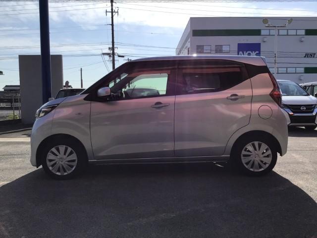 デイズ Ｓ　ちょい乗り車　衝突軽減ブレーキ　マニュアルエアコン　電動格納ミラー　オートライト　ベンチシート　アイドリングストップ　キーレスエントリー　アームレスト　シートリフター　パワーウィンドウ　軽自動車（11枚目）