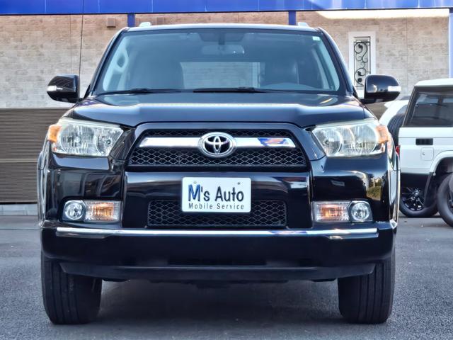 ４ランナー ＳＲ５　４ＷＤ　新車並行　サンルーフ　社外ナビ　フルセグＴＶ　バックカメラ　ＥＴＣ　前後コーナーセンサー　ブラックレザー　サイドランニングボード　ルーフレール　パワーシート（2枚目）