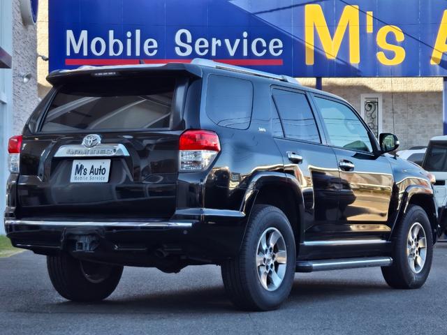 ４ランナー ＳＲ５　４ＷＤ　新車並行　サンルーフ　社外ナビ　フルセグＴＶ　バックカメラ　ＥＴＣ　前後コーナーセンサー　ブラックレザー　サイドランニングボード　ルーフレール　パワーシート（5枚目）