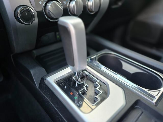 タンドラ クルーマックス　ＳＲ５　４ＷＤ　ＴＲＤオフロードＰＫＧ　新車並行輸入　ワンオーナー　ＢｌｕｅＴｏｏｔｈ　バックカメラ　２０インチＡＷ　グッドリットＡＴ　ＢＳＭ　トノカバー　前後コーナーセンサー　電動リアガラス　クルコン（45枚目）