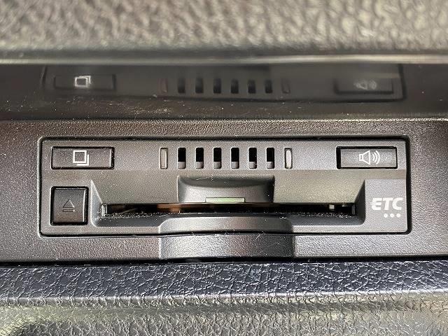 ハイブリッド Gi 7人乗り 純正10型SDナビ バックカメラ 両側電動スライドドア 衝突軽減 クルーズコントロール スマートキー シートヒーター LEDヘッド 合皮ブラックレザーシート(10枚目)