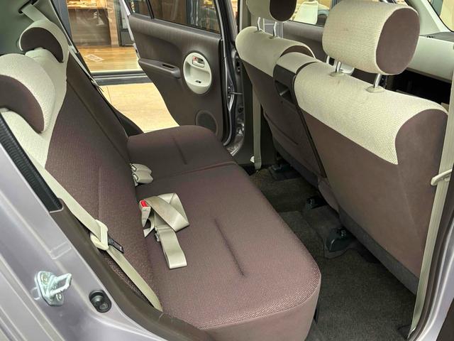 パッソ プラスハナ　ナビ　アルミホイール　スマートキー　電動格納ミラー　ＣＶＴ　盗難防止システム　衝突安全ボディ　ＡＢＳ　エアコン（7枚目）