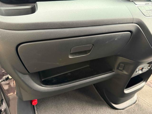 Ｎ－ＯＮＥ Ｇ・ローダウン　ＥＴＣ　バックカメラ　ナビ　ＴＶ　オートライト　ＨＩＤ　スマートキー　アイドリングストップ　ベンチシート　ＣＶＴ　盗難防止システム　ＡＢＳ　ＣＤ　ＤＶＤ再生　ＵＳＢ　ミュージックプレイヤー接続可（29枚目）