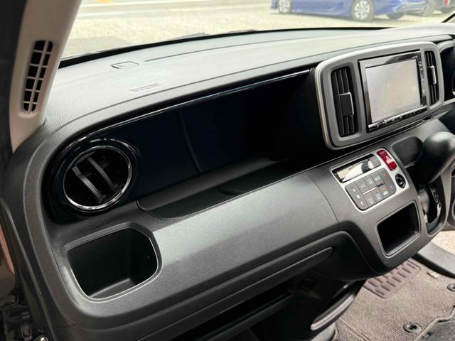 Ｎ－ＯＮＥ Ｇ・ローダウン　ＥＴＣ　バックカメラ　ナビ　ＴＶ　オートライト　ＨＩＤ　スマートキー　アイドリングストップ　ベンチシート　ＣＶＴ　盗難防止システム　ＡＢＳ　ＣＤ　ＤＶＤ再生　ＵＳＢ　ミュージックプレイヤー接続可（30枚目）