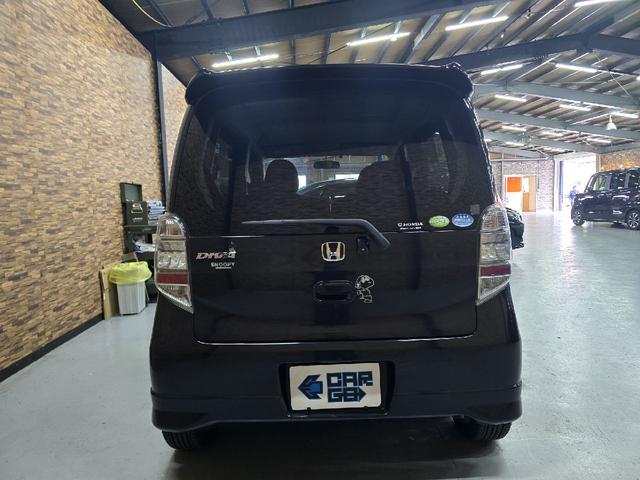 ライフ ディーバターボスマートスタイル　ＴＶ　ＨＩＤ　スマートキー　電動格納ミラー　ベンチシート　ＡＴ　盗難防止システム　ＡＢＳ　ＣＤ　ＤＶＤ再生　ＵＳＢ　アルミホイール　衝突安全ボディ　エアコン　パワーステアリング　パワーウィンドウ（15枚目）
