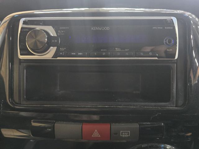 タント カスタムＸスペシャル　電動スライドドア　ＨＩＤ　スマートキー　アイドリングストップ　ベンチシート　ＣＶＴ　盗難防止システム　ＡＢＳ　ＣＤ　ミュージックプレイヤー接続可　アルミホイール　衝突安全ボディ　エアコン（4枚目）