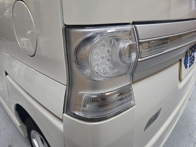タント カスタムＸスペシャル　電動スライドドア　ＨＩＤ　スマートキー　アイドリングストップ　ベンチシート　ＣＶＴ　盗難防止システム　ＡＢＳ　ＣＤ　ミュージックプレイヤー接続可　アルミホイール　衝突安全ボディ　エアコン（26枚目）