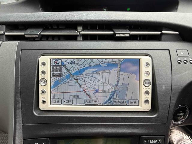 プリウス S ETC バックカメラ ナビ TV アルミホイール オートライト CVT スマートキー アイドリングストップ 電動格納ミラー 盗難防止システム CD ミュージックプレイヤー接続可 衝突安全ボディ ABS(3枚目)
