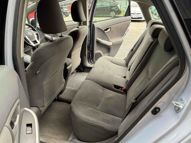 プリウス S ETC バックカメラ ナビ TV アルミホイール オートライト CVT スマートキー アイドリングストップ 電動格納ミラー 盗難防止システム CD ミュージックプレイヤー接続可 衝突安全ボディ ABS(12枚目)