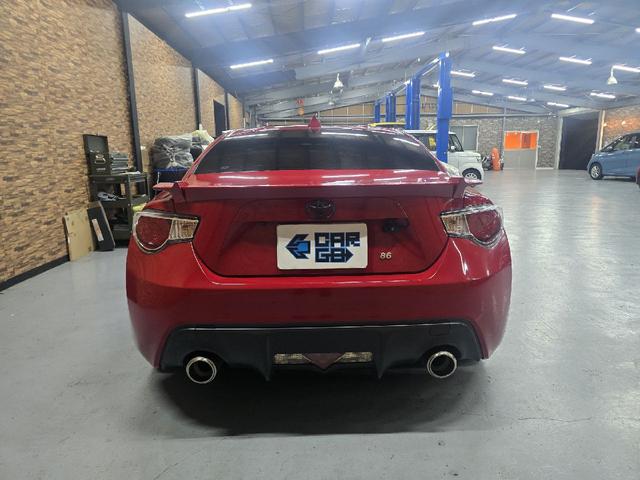 86 GT バックカメラ TV AT スマートキー 電動格納ミラー アルミホイール 盗難防止システム 衝突安全ボディ ABS ESC CD DVD再生 Bluetooth エアコン パワーステアリング(16枚目)