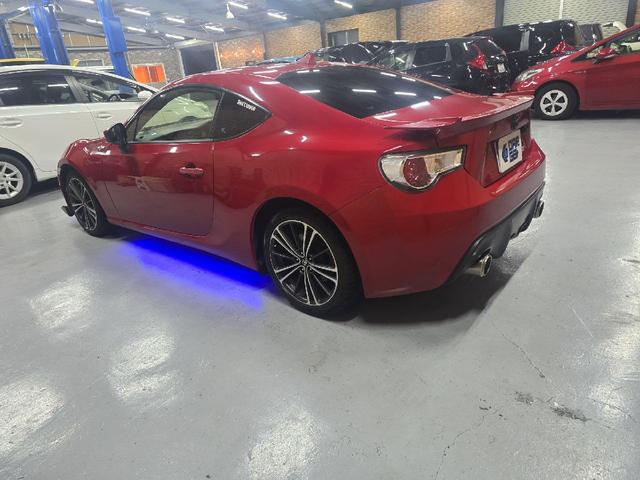 86 GT バックカメラ TV AT スマートキー 電動格納ミラー アルミホイール 盗難防止システム 衝突安全ボディ ABS ESC CD DVD再生 Bluetooth エアコン パワーステアリング(21枚目)