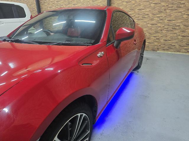 86 GT バックカメラ TV AT スマートキー 電動格納ミラー アルミホイール 盗難防止システム 衝突安全ボディ ABS ESC CD DVD再生 Bluetooth エアコン パワーステアリング(31枚目)