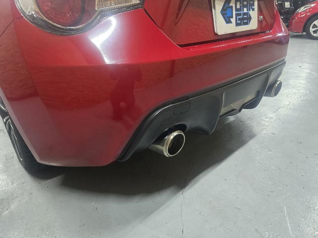 86 GT バックカメラ TV AT スマートキー 電動格納ミラー アルミホイール 盗難防止システム 衝突安全ボディ ABS ESC CD DVD再生 Bluetooth エアコン パワーステアリング(35枚目)