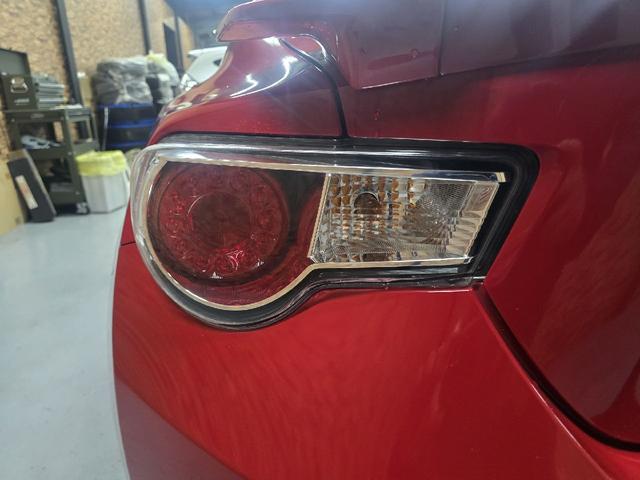 86 GT バックカメラ TV AT スマートキー 電動格納ミラー アルミホイール 盗難防止システム 衝突安全ボディ ABS ESC CD DVD再生 Bluetooth エアコン パワーステアリング(37枚目)