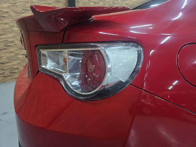 86 GT バックカメラ TV AT スマートキー 電動格納ミラー アルミホイール 盗難防止システム 衝突安全ボディ ABS ESC CD DVD再生 Bluetooth エアコン パワーステアリング(39枚目)