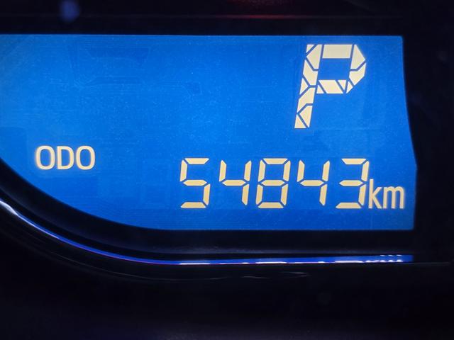 ムーヴ カスタム　Ｘ　ＶＳスマートセレクションＳＡ＆ＳＮ　ＬＥＤヘッドランプ　ベンチシート　ＣＶＴ　盗難防止システム　ＡＢＳ　ＥＳＣ　アルミホイール　衝突安全ボディ　エアコン　パワーステアリング　パワーウィンドウ（6枚目）