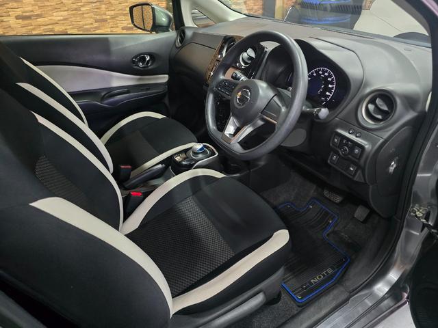 ノート ｅ－パワー　Ｘ　ナビ　ＴＶ　クリアランスソナー　レーンアシスト　衝突被害軽減システム　スマートキー　電動格納ミラー　ＣＶＴ　盗難防止システム　衝突安全ボディ　ＡＢＳ　ＥＳＣ　ミュージックプレイヤー接続可（8枚目）