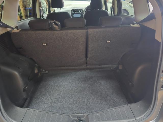 ノート ｅ－パワー　Ｘ　ナビ　ＴＶ　クリアランスソナー　レーンアシスト　衝突被害軽減システム　スマートキー　電動格納ミラー　ＣＶＴ　盗難防止システム　衝突安全ボディ　ＡＢＳ　ＥＳＣ　ミュージックプレイヤー接続可（19枚目）