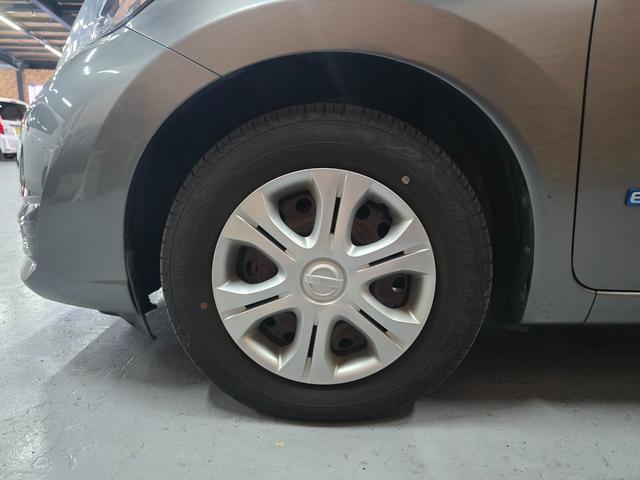 ノート ｅ－パワー　Ｘ　ナビ　ＴＶ　クリアランスソナー　レーンアシスト　衝突被害軽減システム　スマートキー　電動格納ミラー　ＣＶＴ　盗難防止システム　衝突安全ボディ　ＡＢＳ　ＥＳＣ　ミュージックプレイヤー接続可（33枚目）