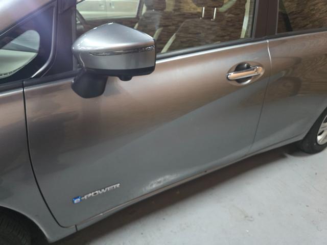 ノート ｅ－パワー　Ｘ　ナビ　ＴＶ　クリアランスソナー　レーンアシスト　衝突被害軽減システム　スマートキー　電動格納ミラー　ＣＶＴ　盗難防止システム　衝突安全ボディ　ＡＢＳ　ＥＳＣ　ミュージックプレイヤー接続可（35枚目）