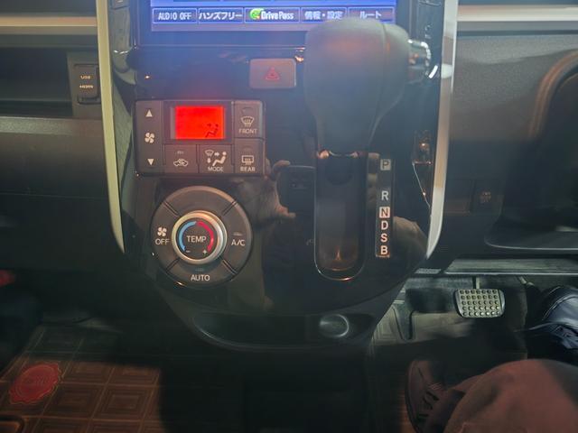 タント カスタムＸ　トップエディションＳＡＩＩ　ドライブレコーダー　ＥＴＣ　バックカメラ　両側スライド・片側電動　ナビ　ＴＶ　クリアランスソナー　衝突被害軽減システム　オートライト　ＬＥＤヘッドランプ　スマートキー　アイドリングストップ（8枚目）