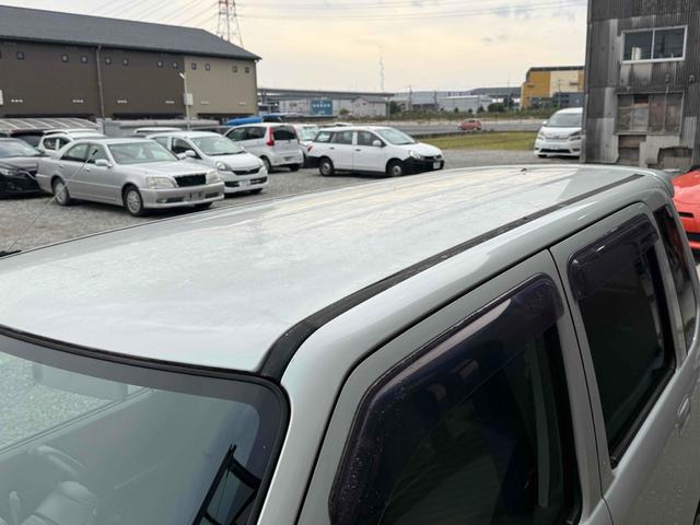 ワゴンＲ ＦＸ－Ｓリミテッド　ベンチシート　ＡＴ　盗難防止システム　ＣＤ　ＭＤ　アルミホイール　衝突安全ボディ　エアコン　パワーステアリング　パワーウィンドウ（30枚目）