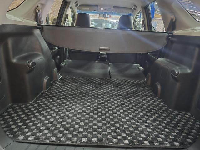 フィットシャトルハイブリッド ハイブリッド・ナビプレミアムセレクション　ハイブリッド　バックカメラ　ナビ　ＴＶ　クリアランスソナー　オートクルーズコントロール　ＨＩＤ　スマートキー　電動格納ミラー　ＣＶＴ　盗難防止システム　衝突安全ボディ　アルミホイール　ＣＤ　ＡＢＳ（19枚目）