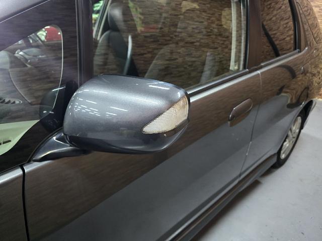 フィットシャトルハイブリッド ハイブリッド・ナビプレミアムセレクション　ハイブリッド　バックカメラ　ナビ　ＴＶ　クリアランスソナー　オートクルーズコントロール　ＨＩＤ　スマートキー　電動格納ミラー　ＣＶＴ　盗難防止システム　衝突安全ボディ　アルミホイール　ＣＤ　ＡＢＳ（28枚目）