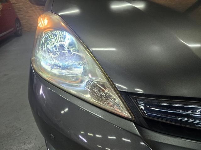 フィットシャトルハイブリッド ハイブリッド・ナビプレミアムセレクション　ハイブリッド　バックカメラ　ナビ　ＴＶ　クリアランスソナー　オートクルーズコントロール　ＨＩＤ　スマートキー　電動格納ミラー　ＣＶＴ　盗難防止システム　衝突安全ボディ　アルミホイール　ＣＤ　ＡＢＳ（32枚目）