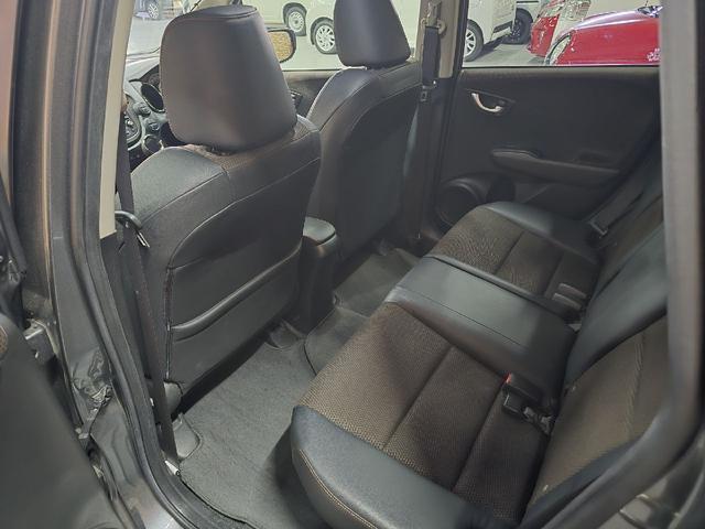 フィットシャトルハイブリッド ハイブリッド・ナビプレミアムセレクション　ハイブリッド　バックカメラ　ナビ　ＴＶ　クリアランスソナー　オートクルーズコントロール　ＨＩＤ　スマートキー　電動格納ミラー　ＣＶＴ　盗難防止システム　衝突安全ボディ　アルミホイール　ＣＤ　ＡＢＳ（37枚目）