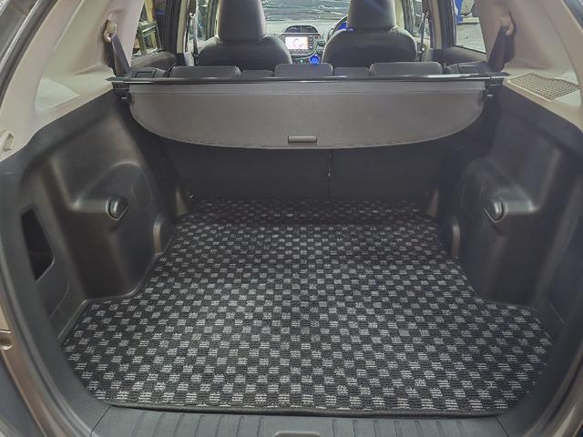 フィットシャトルハイブリッド ハイブリッド・ナビプレミアムセレクション　ハイブリッド　バックカメラ　ナビ　ＴＶ　クリアランスソナー　オートクルーズコントロール　ＨＩＤ　スマートキー　電動格納ミラー　ＣＶＴ　盗難防止システム　衝突安全ボディ　アルミホイール　ＣＤ　ＡＢＳ（43枚目）