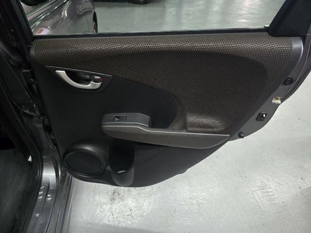 フィットシャトルハイブリッド ハイブリッド・ナビプレミアムセレクション　ハイブリッド　バックカメラ　ナビ　ＴＶ　クリアランスソナー　オートクルーズコントロール　ＨＩＤ　スマートキー　電動格納ミラー　ＣＶＴ　盗難防止システム　衝突安全ボディ　アルミホイール　ＣＤ　ＡＢＳ（47枚目）