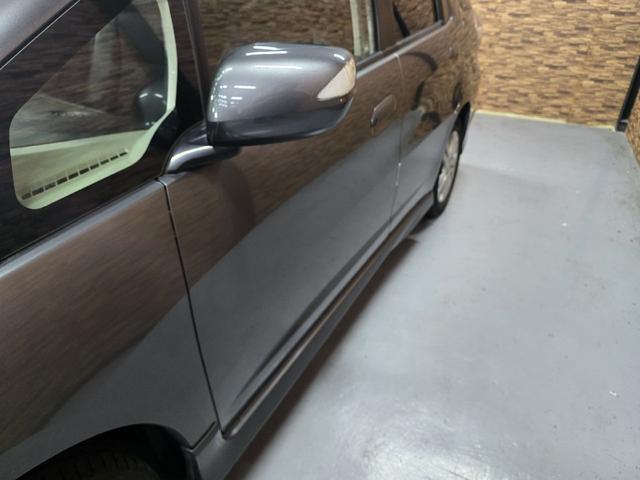 フィットシャトルハイブリッド ハイブリッド・ナビプレミアムセレクション　ハイブリッド　バックカメラ　ナビ　ＴＶ　クリアランスソナー　オートクルーズコントロール　ＨＩＤ　スマートキー　電動格納ミラー　ＣＶＴ　盗難防止システム　衝突安全ボディ　アルミホイール　ＣＤ　ＡＢＳ（55枚目）