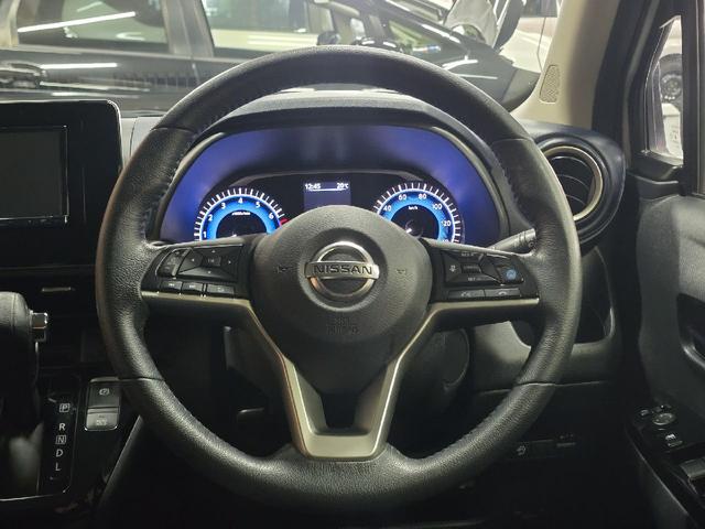 自ら操るハンドル！ドライバーの生命線です。お客様の目で実際にご確認ください。