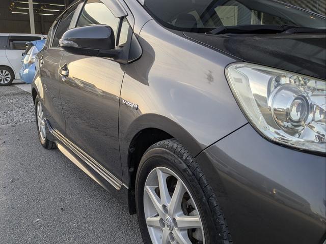 アクア Ｓ　ナビ　ＴＶ　アルミホイール　スマートキー　電動格納ミラー　ＣＶＴ　衝突安全ボディ　ＡＢＳ　ＥＳＣ　Ｂｌｕｅｔｏｏｔｈ　エアコン　パワーステアリング　パワーウィンドウ（13枚目）