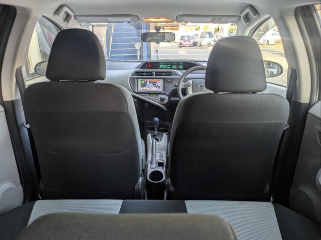 アクア Ｓ　ナビ　ＴＶ　アルミホイール　スマートキー　電動格納ミラー　ＣＶＴ　衝突安全ボディ　ＡＢＳ　ＥＳＣ　Ｂｌｕｅｔｏｏｔｈ　エアコン　パワーステアリング　パワーウィンドウ（24枚目）