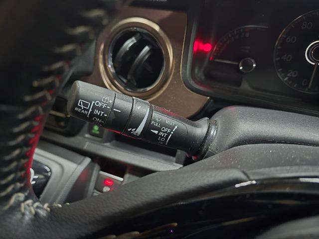 Ｎ－ＯＮＥ プレミアム　クリアランスソナー　オートクルーズコントロール　レーンアシスト　衝突被害軽減システム　オートライト　ＬＥＤヘッドランプ　スマートキー　アイドリングストップ　電動格納ミラー　シートヒーター　ＣＶＴ（8枚目）