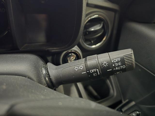 Ｎ－ＯＮＥ プレミアム　クリアランスソナー　オートクルーズコントロール　レーンアシスト　衝突被害軽減システム　オートライト　ＬＥＤヘッドランプ　スマートキー　アイドリングストップ　電動格納ミラー　シートヒーター　ＣＶＴ（9枚目）