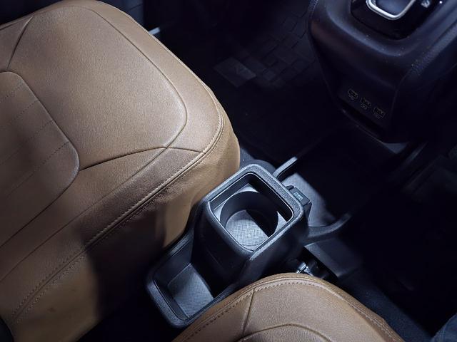 Ｎ－ＯＮＥ プレミアム　クリアランスソナー　オートクルーズコントロール　レーンアシスト　衝突被害軽減システム　オートライト　ＬＥＤヘッドランプ　スマートキー　アイドリングストップ　電動格納ミラー　シートヒーター　ＣＶＴ（26枚目）