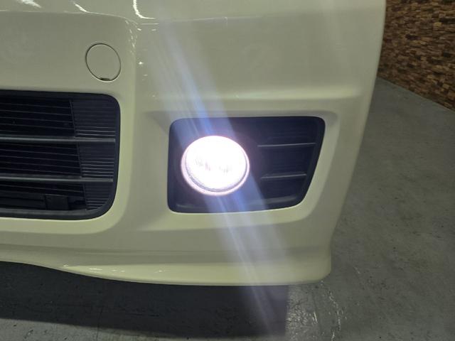 Ｎ－ＢＯＸカスタム Ｇ　ターボＳＳパッケージ　バックカメラ　両側電動スライドドア　ＴＶ　オートクルーズコントロール　衝突被害軽減システム　オートライト　ＨＩＤ　スマートキー　アイドリングストップ　電動格納ミラー　ベンチシート　ＣＶＴ（23枚目）