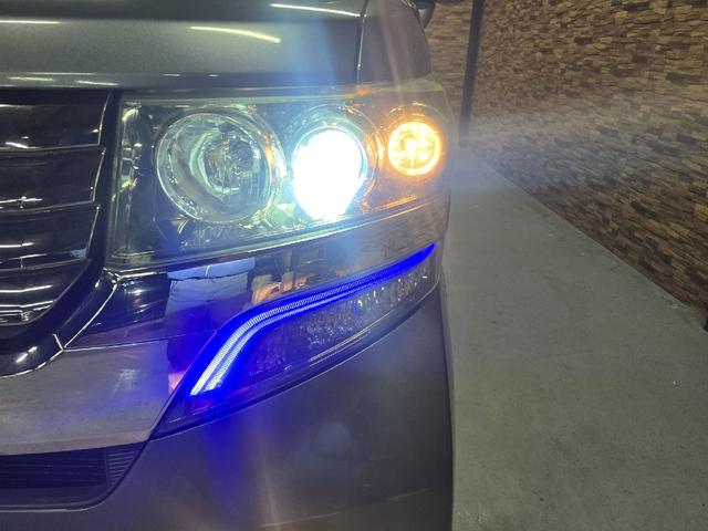 Ｎ－ＢＯＸ＋カスタム Ｇ・ターボパッケージ　バックカメラ　両側電動スライドドア　ＴＶ　オートクルーズコントロール　オートライト　ＨＩＤ　スマートキー　ベンチシート　後席モニター　ＣＶＴ　盗難防止システム　ＡＢＳ　ＥＳＣ　ＣＤ　ＤＶＤ再生　ＵＳＢ（22枚目）