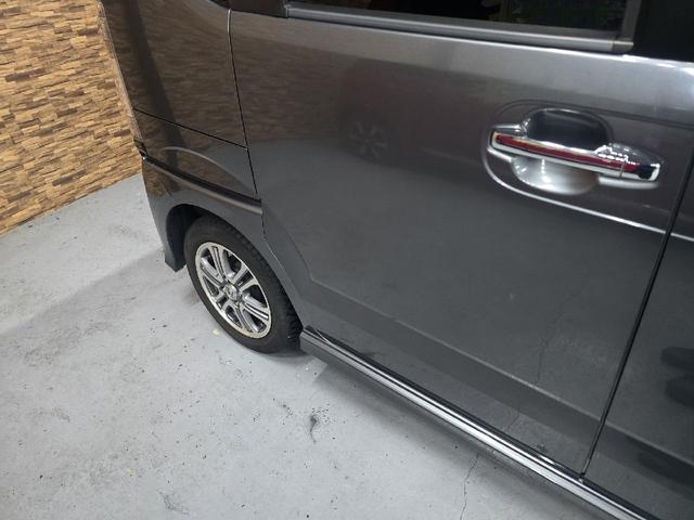 Ｎ－ＢＯＸ＋カスタム Ｇ・ターボパッケージ　バックカメラ　両側電動スライドドア　ＴＶ　オートクルーズコントロール　オートライト　ＨＩＤ　スマートキー　ベンチシート　後席モニター　ＣＶＴ　盗難防止システム　ＡＢＳ　ＥＳＣ　ＣＤ　ＤＶＤ再生　ＵＳＢ（23枚目）