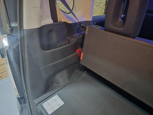 Ｎ－ＢＯＸ＋カスタム Ｇ・ターボパッケージ　バックカメラ　両側電動スライドドア　ＴＶ　オートクルーズコントロール　オートライト　ＨＩＤ　スマートキー　ベンチシート　後席モニター　ＣＶＴ　盗難防止システム　ＡＢＳ　ＥＳＣ　ＣＤ　ＤＶＤ再生　ＵＳＢ（26枚目）